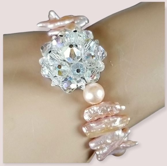 NWT Hand Crafted Repurposed Vintage Crystal Freshwater Pearl Bracelet - Picture 3 of 16